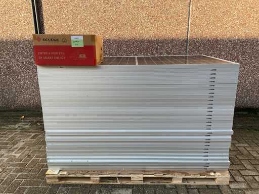 Longi - set van 30 zonnepanelen (360 wp) - GoodWe 10k omvormer