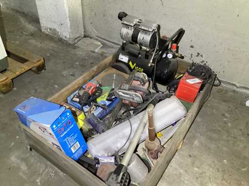 compressore e vari materiali