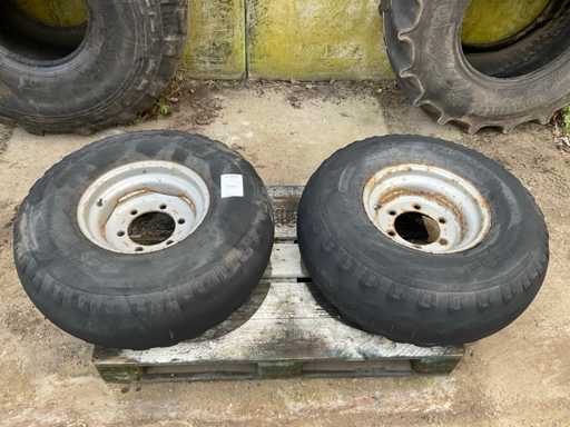 BKT Implement AQ-909 Tire with rim (2x)