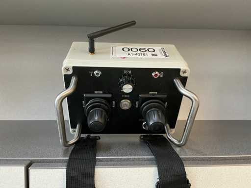 Télécommande industrielle pour tondeuses télécommandées