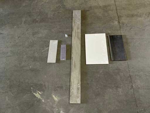 Vari battiscopa, WC e specchi (5x pallet)