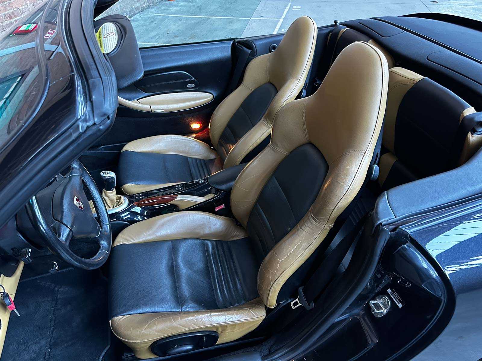 Porsche 911 Carrera Cabriolet 3.6 996 320pk 2004 HANDGESCHAKELD -Youngtimer-