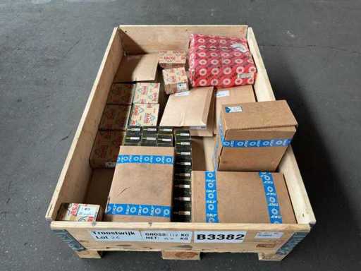 ASAHI, NSK, FAG, SKF - Charge von Lagern und Lagereinheiten 87KG