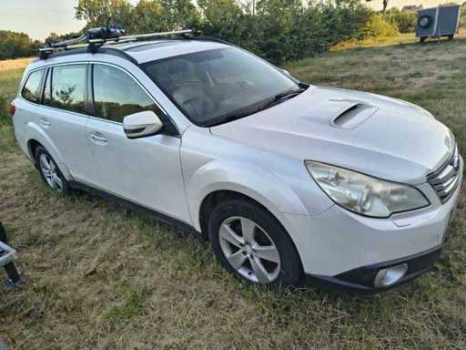 2011 Subaru Outback Legacy 4X4 Passenger Car