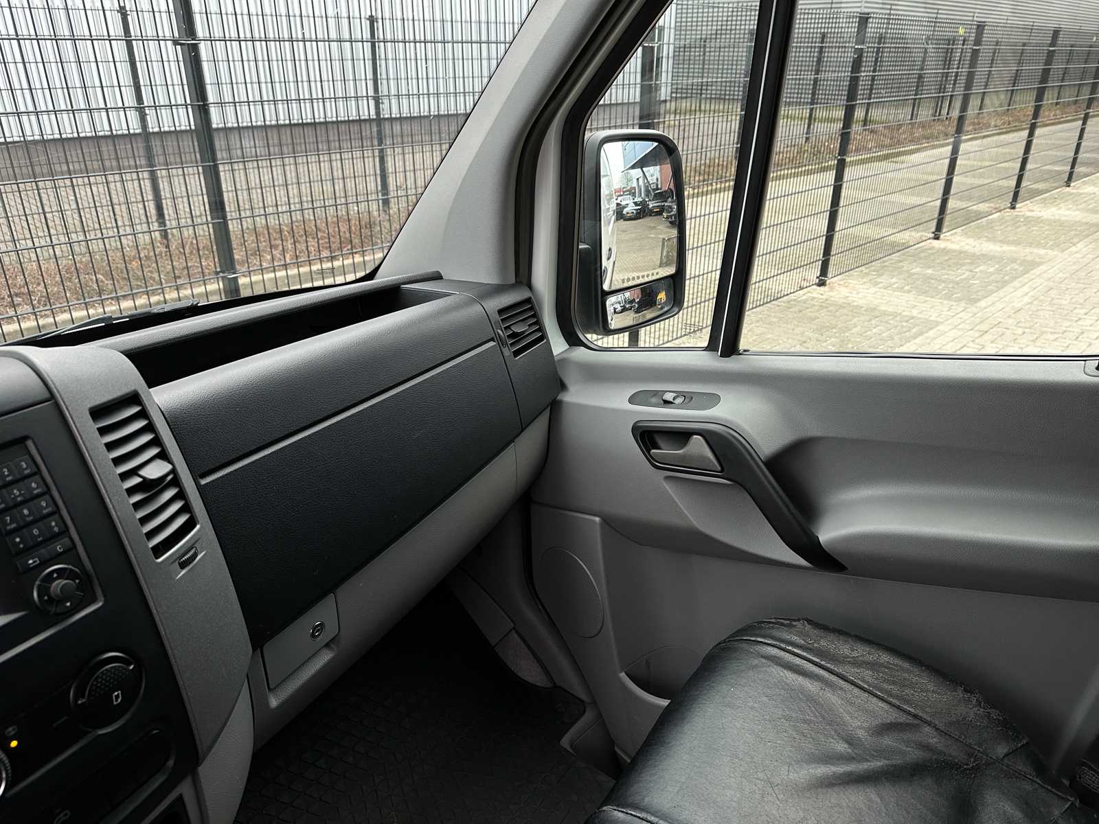 Volkswagen Crafter 50 2.0 TDI L2H1 BM 150PK 2016, VZ-045-R