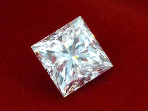 Diamant - circa 4.00 carat Prinses geslepen diamant (gecertificeerd)