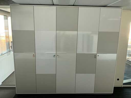 Innenbau-Schließfach – 306x267x45 cm 