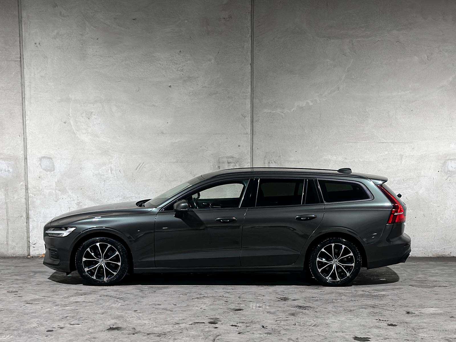 Volvo V60 2.0 B3 Momentum Advantage 163pk 2020 (Origineel-NL+1e eigenaar), K-370-BF