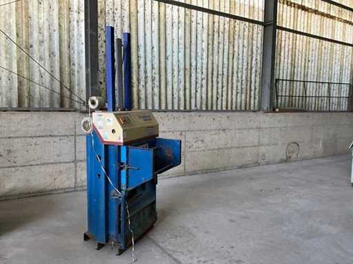 Strautmann - Balepress 700 - Baloți pentru folie de carton sau silaj