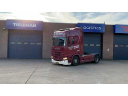 aab19ee7-3313-4e2a-acb7-4d04eb2d21f6.mp4