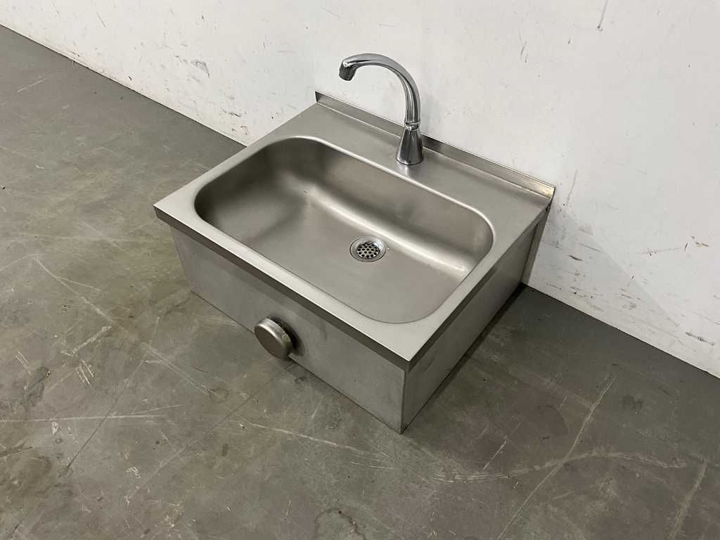 Hand Sink with Knee Control