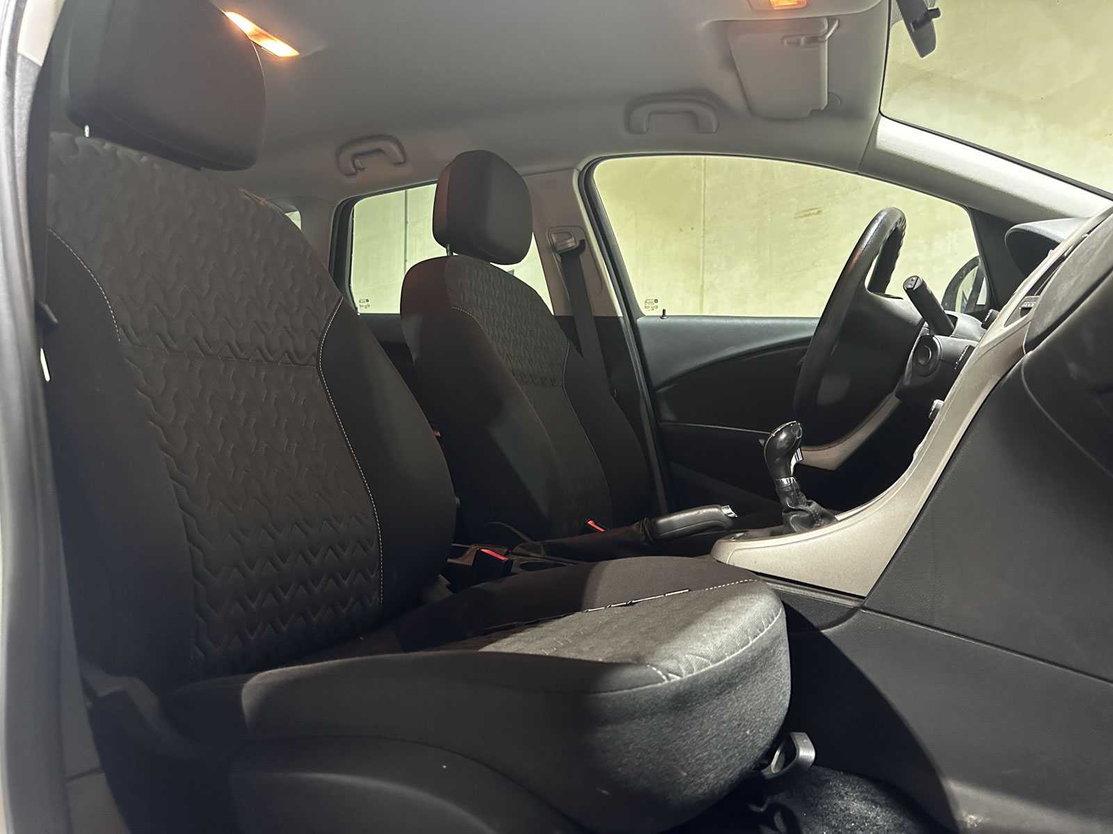 Opel Astra Sports Tourer 1.4 Design Edition 101pk 2013 (Origineel-NL), 5-SJJ-38