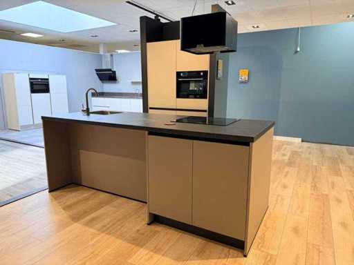 Keller - Cucina espositiva con elettrodomestici Etna/Pelgrim
