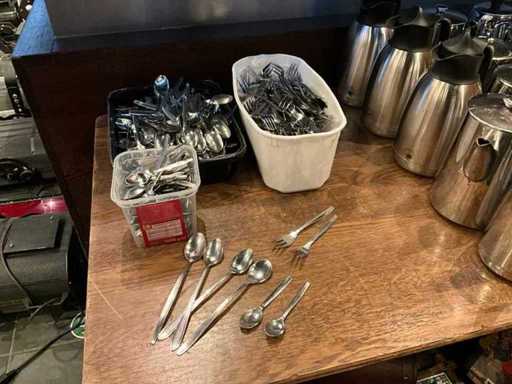 Forchette e cucchiai da pasticceria