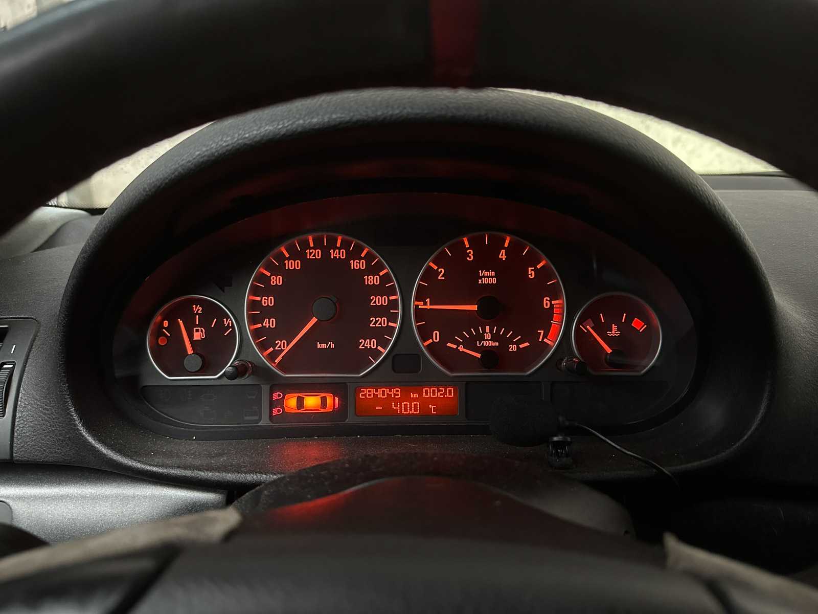 BMW 320i Executive 6-cylinder 150hp 1998, XJ-DS-29