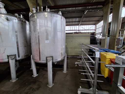   Réservoir en acier inoxydable debout