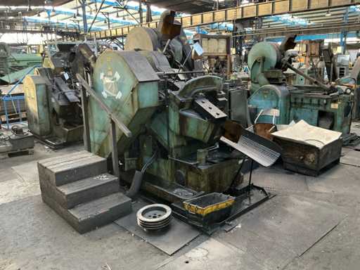 1991 ZOM TR4 Verschlussformmaschine