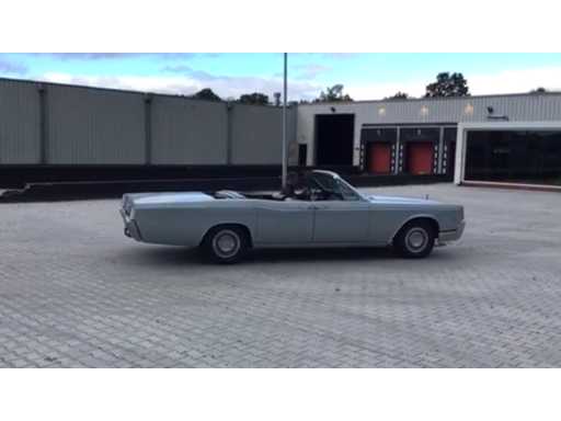 28d81a69-13cd-457d-b297-2230beb2ba9a.mp4