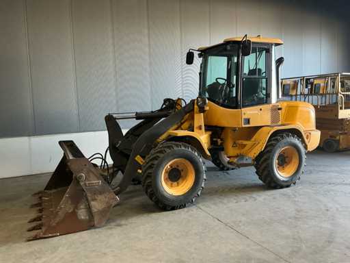 2016 Volvo L30G Shovel