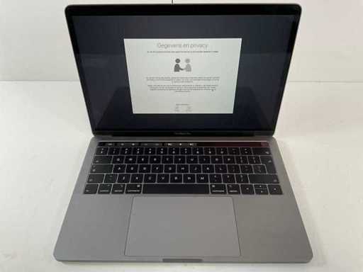 Apple MacBook Pro 13.3", Core(TM) i5 8th Gen, 16 GB RAM, 500 GB NVMe Laptop