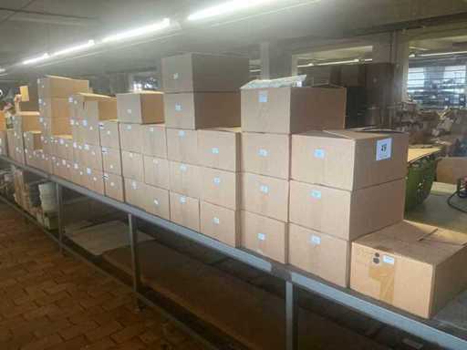 Inter-Knopf Large Batch Buttons