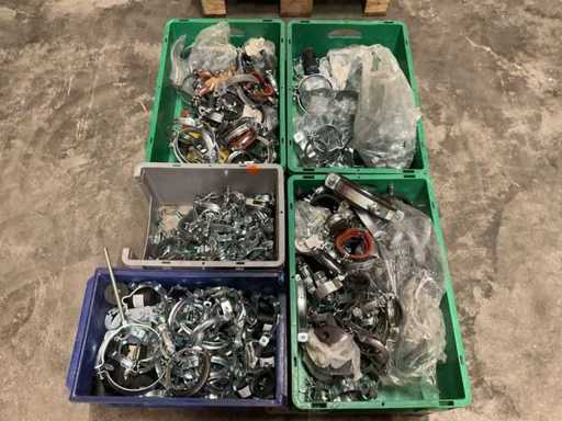 Lotto di staffe per tubi