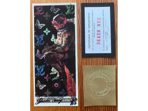 MORTE NYC: Vuitton Astronauta su 22 dollari su 100 dollari