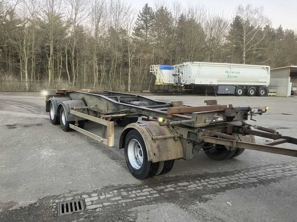 Bruns BAS 24/12/L Semi-trailer