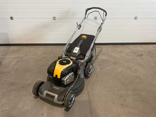 Ma?ina de tuns iarba Stiga 2016
