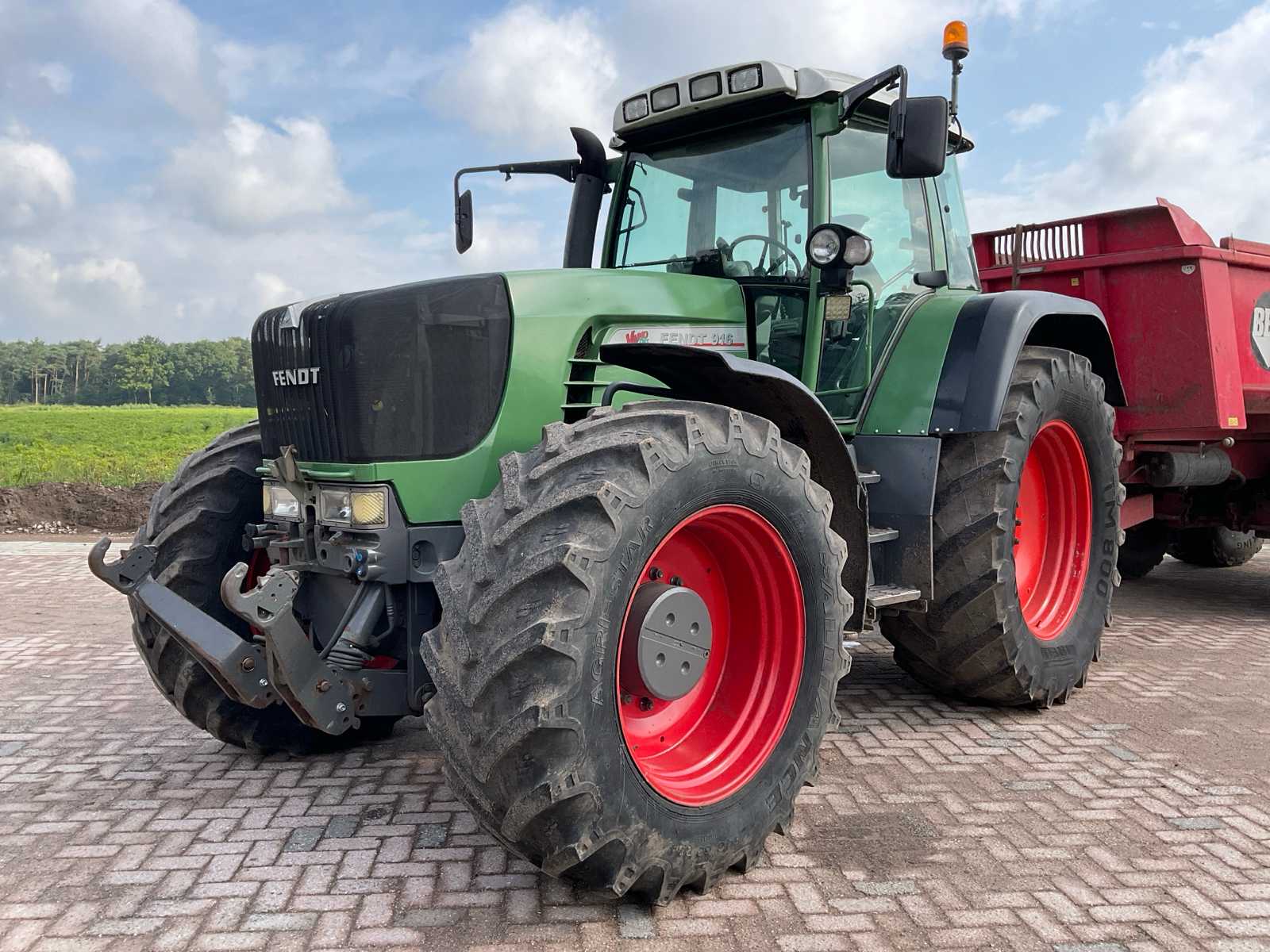 2004 Fendt 916 Vario TMS All-wheel drive agricultural tractor