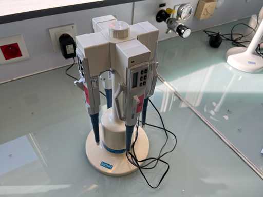 Biohit - Proline - 50-1000 μL digitale pipetset met rek