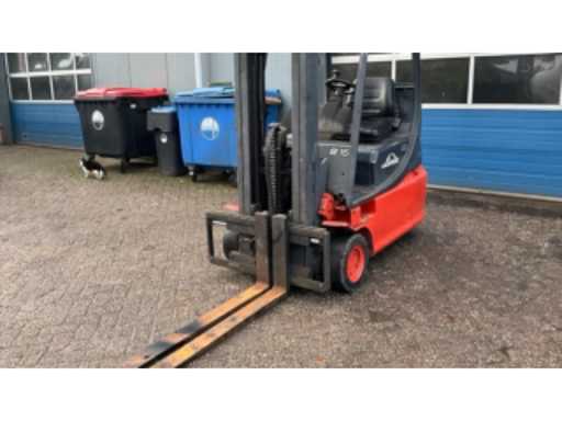 9a8107f6-483d-4f02-86d3-91030521f0aa.mp4