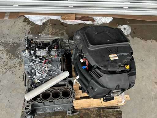 Miscellaneous parts - Engine blocks - Outboard motor parts