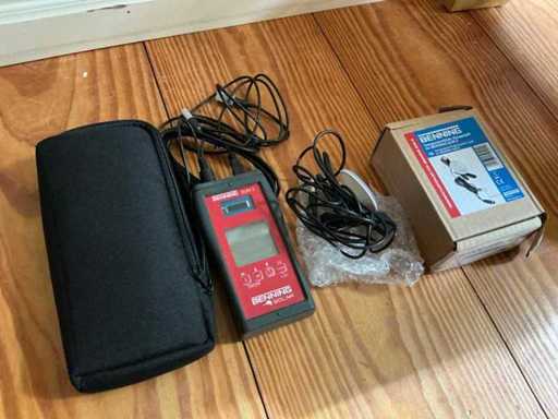 Miernik promieniowania i temperatury Benning Sun 2