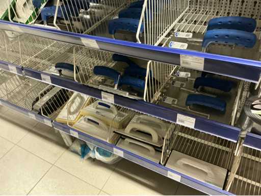 Penguin Grouters, trowels, screed irons, adhesive chips, sanding boards, spatulas and spack knives