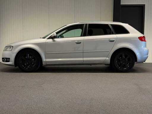 Audi - A3 Sportback - 1.2 TFSI Ambit.PL.B 2011 51-XDD-7 iaw