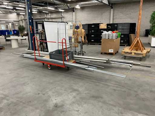 Diverse relingen en buizen