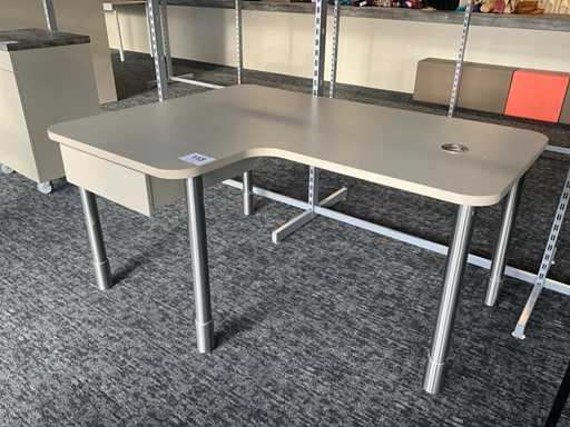 Büroarbeitstische (5x)