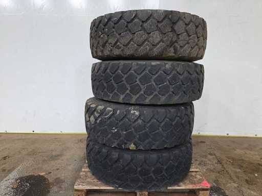 Michelin - Pneu de camion (4x)