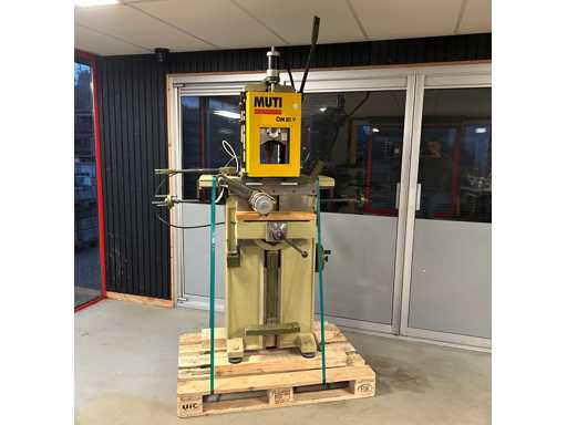 Masterwood OM B1 V Vertical hole stitch machine