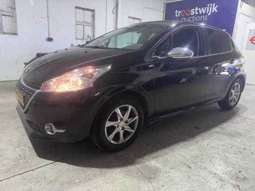 Peugeot - 208 - 1.2 VTi Style - Car - 2015