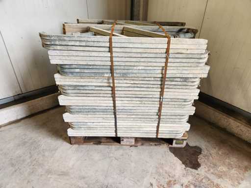 Tripod stand – 40 pieces on pallet – galvanized tripod stands for ceiling supports / formwork – used