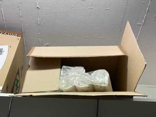 Vorrat an Einwegbechern