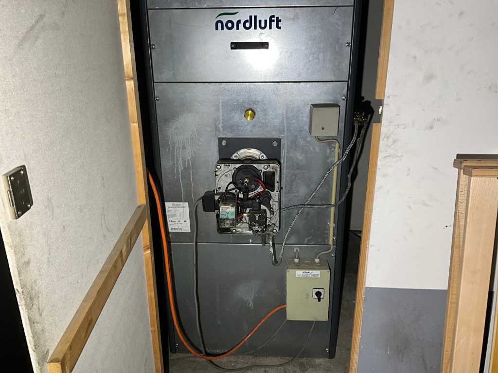 2004 Nordluft NL–A 70 oil heater with blower and tank