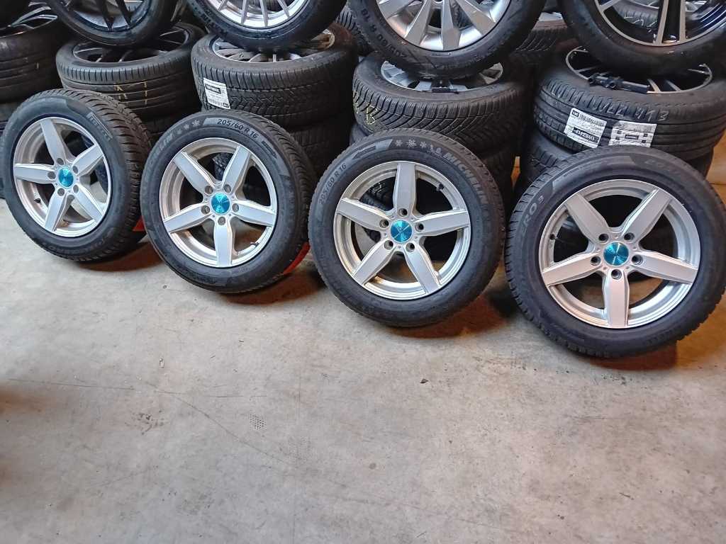 16 inch dezent rims 5x120 ET35 winter tyres 205/60/16