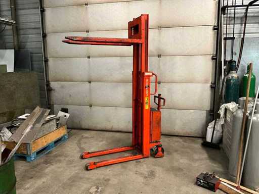 Stacker Logitrans EHS 1000/2050 z 1998 roku