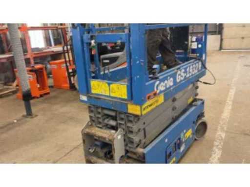 93281443-afd3-4e24-8a06-ad44e8a39d83.mp4