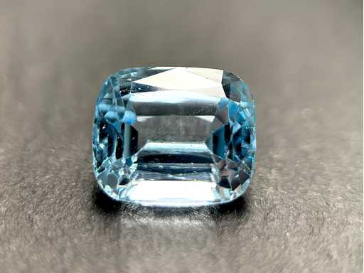 Blauwe topaas 9.67 carat