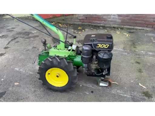 0d275f15-76f5-4c1b-9453-051a8ba10de1.mp4