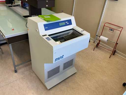 Slee MNT Microtome cryostat